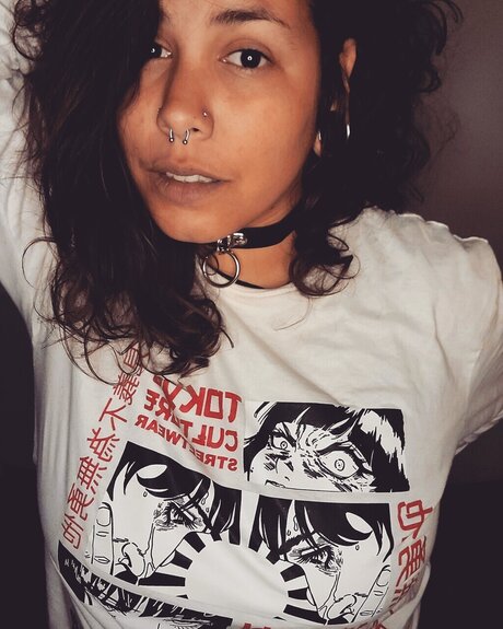 Ms Nocturnal erwachsene top foto