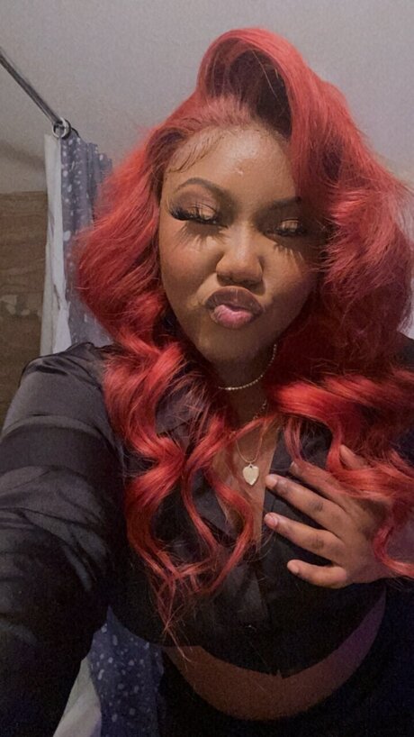 Gigi Jivanchii nacktheit hd bild