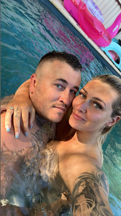 Juicy Couple_ model pornographische fotos