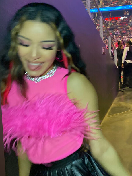 Nails So Loveli schauspielerin hübsche galerie