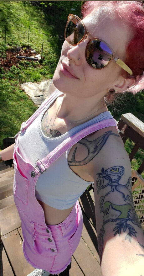 Lily Loveless porno hübsche foto