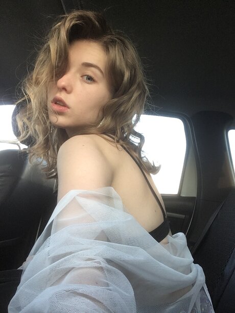 Spyhab schauspielerin schöne bild