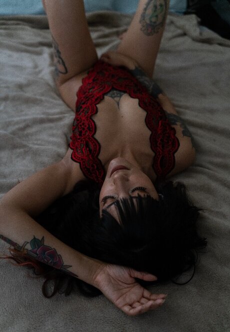 Kosmic Bella schauspielerin pornographische fotos