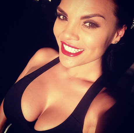 MaiTai10 model erwachsene bild