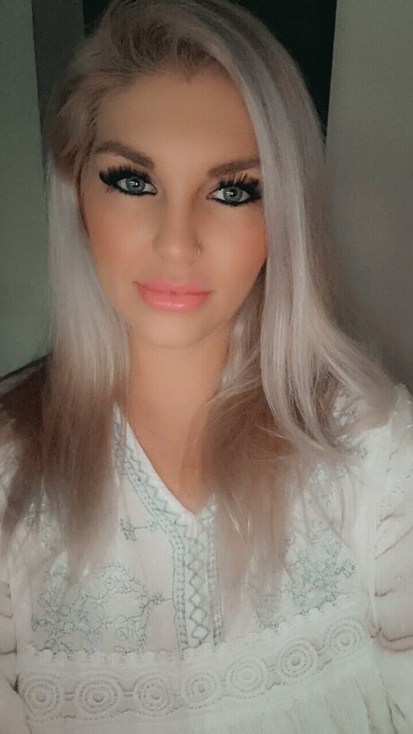 Lacy Snow Morningstar hd galerien