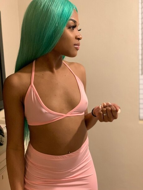 Dusse97 pornostar nackte bilder