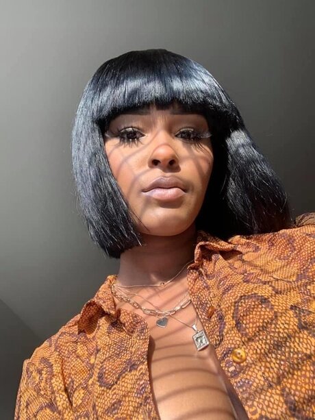 Thickems exklusive nackten bilder