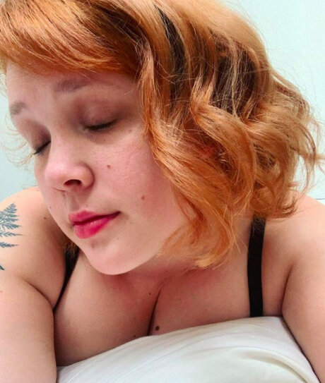 Snacc Attacc nette pornostar galerien