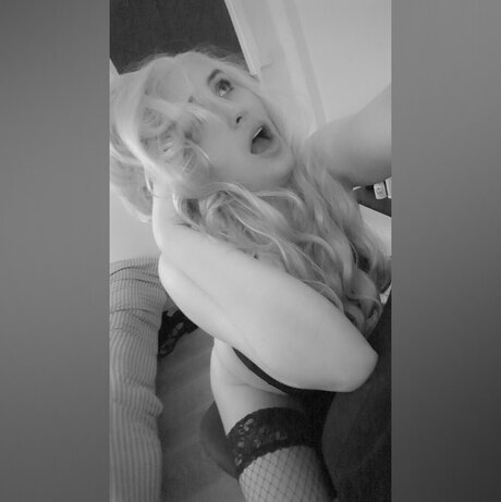 NIKITA BANKS schauspielerin heiße galerien