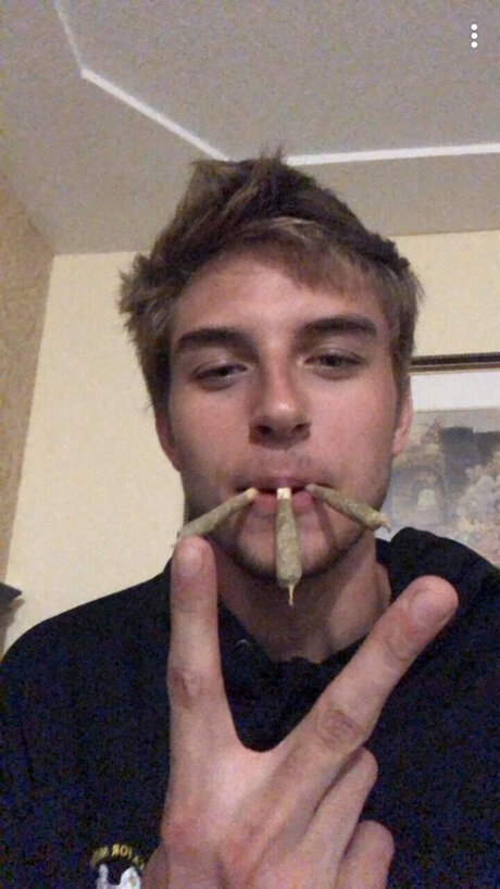 Josh Olson nackte galerien