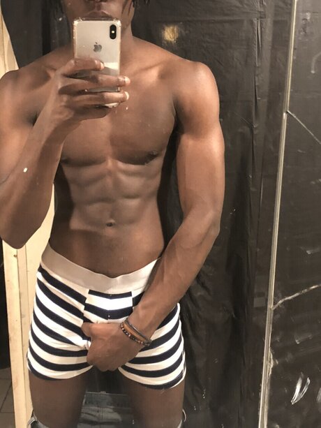 Iamshiesty sexy nackt foto