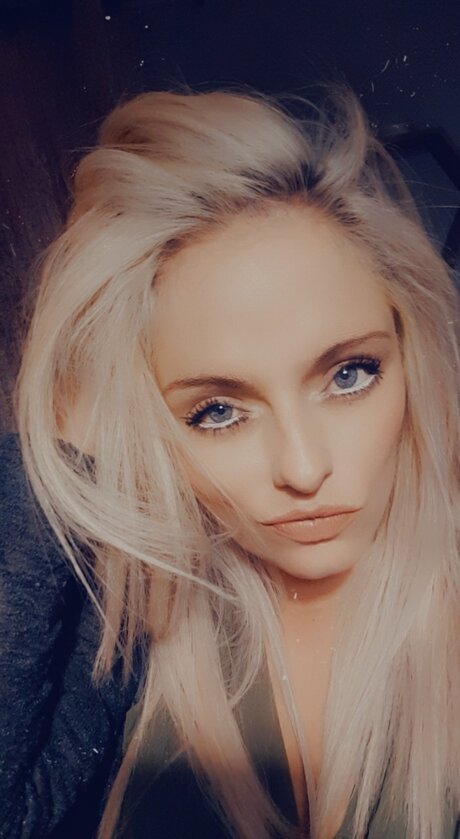 u62649627 erwachsene akt bild