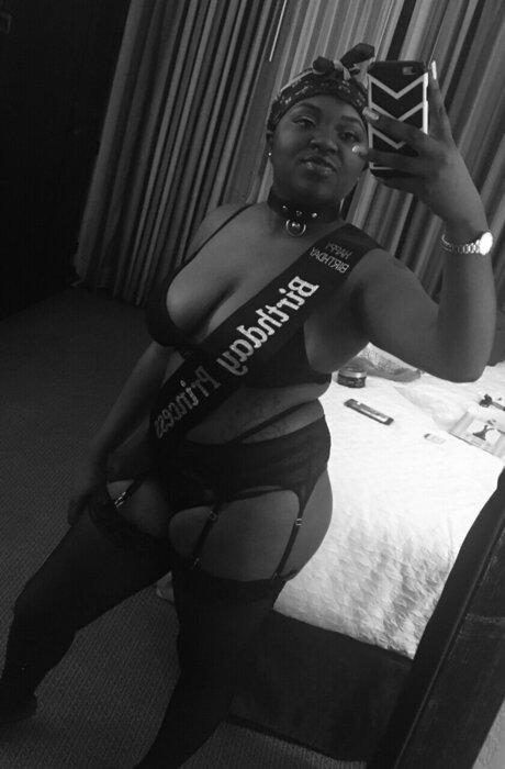 Sugar Melts model nackte bild