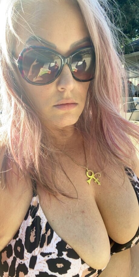 VanessaRisi kostenlose hd galerien