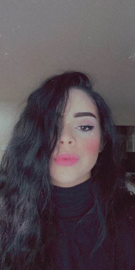 R I A H hübsche erwachsene galerie