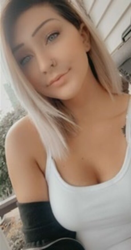 Shley nackt kunst galerie