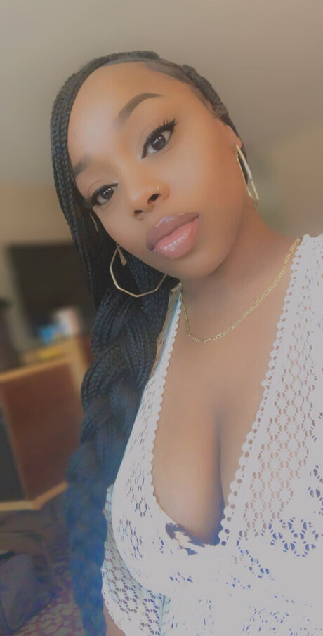 Bella Amour schauspielerin freie bild