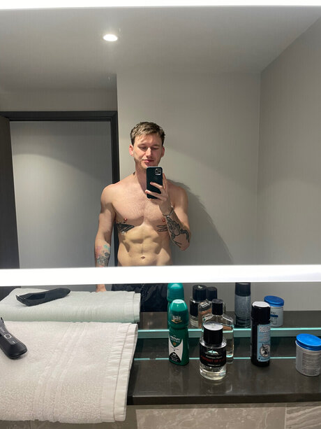 Two tops become bottoms sexy schöne foto