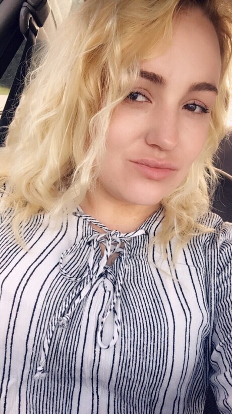 Lenababy25 erotische galerien