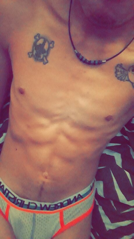 u19083821 kostenlose pornographische foto