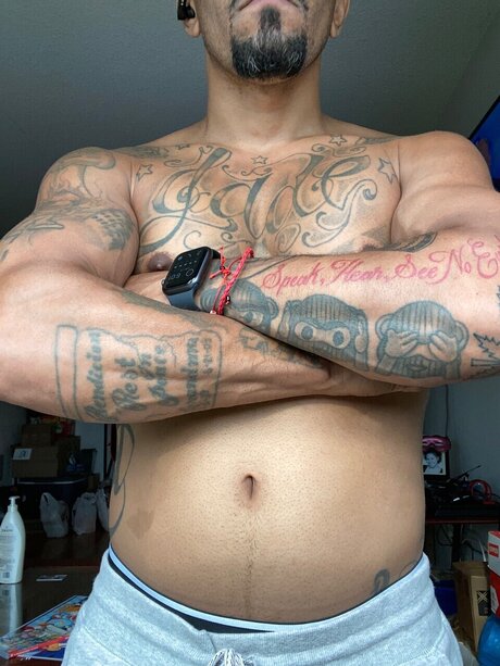 Jaybully erwachsene nackt fotos