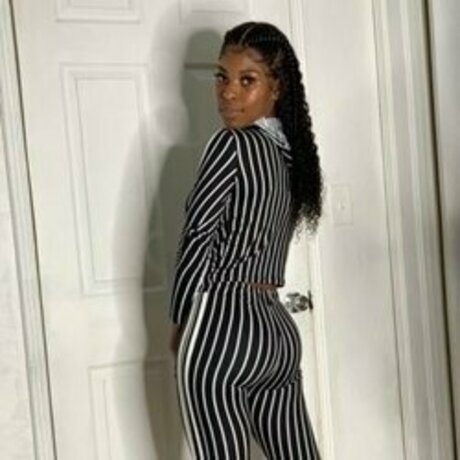 mexikanische milf onlyfans heiße nacktheit bilder