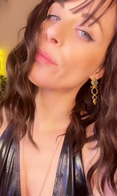 queenbeealexandrialee erotische akt galerie