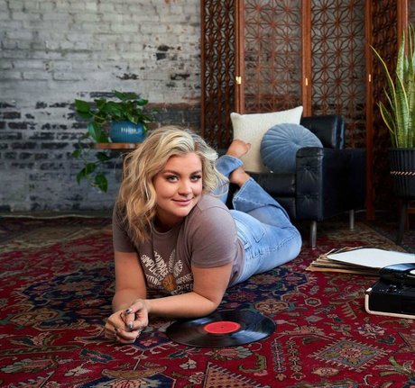 Lauren Alaina nacktheit sex foto