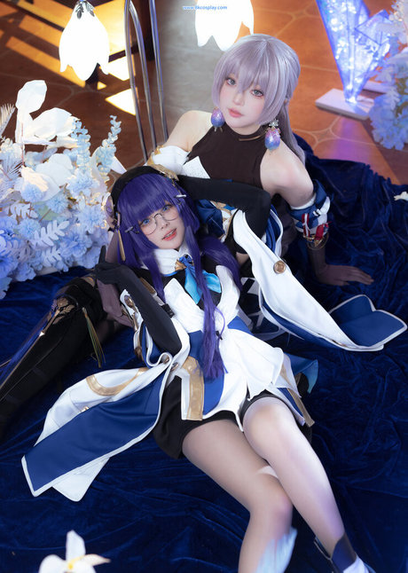 Lilium725 nacktheit erotische bilder