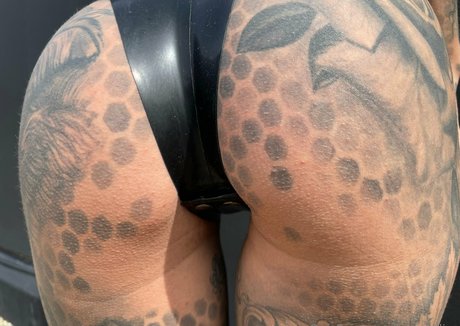 Bee Phillips beste porno bilder