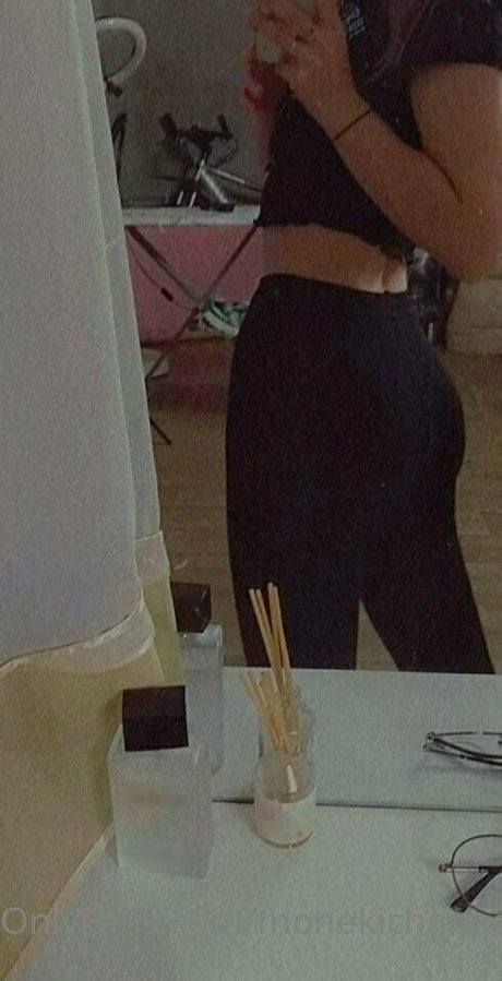 moneki schöne exklusive foto