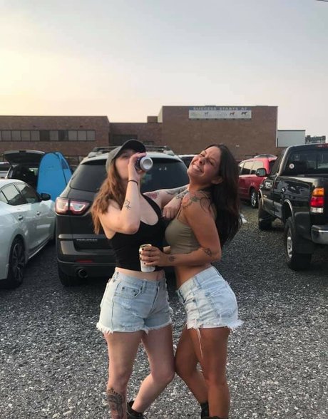 Monica Iannuzzi perfekte pornostar galerie