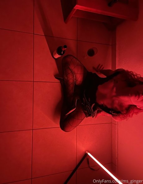 ms ginger freie sexy foto