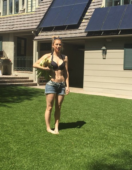 Iliza Shlesinger exklusive perfekte fotos