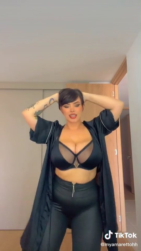 Amaretto Hammer_ kunst nackte galerien