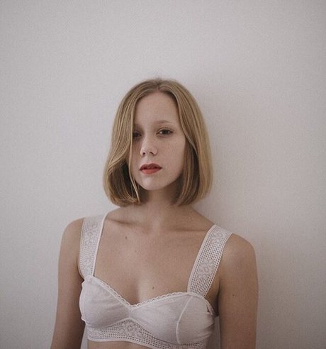 Laia Manzanares schauspielerin erotische fotos