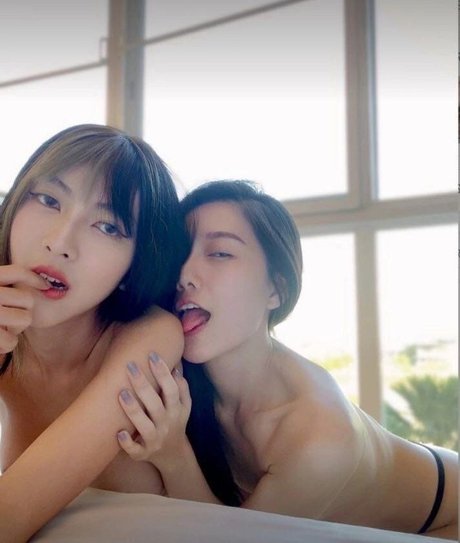 Jeedjad nackt hübsche bilder