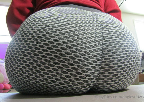 angiesnows nackt pornographische foto