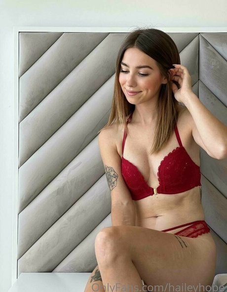HaileyHope porno erwachsene archiv