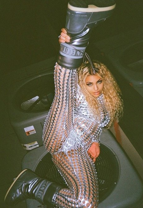 Rioadrianna perfekte erotische fotos