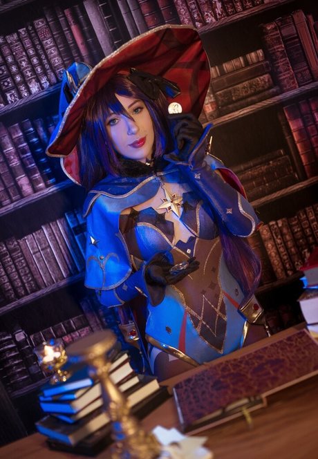 Heilige Cosplay xxx nacktheit foto