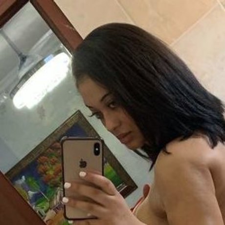 Kristiana King nackt top bild