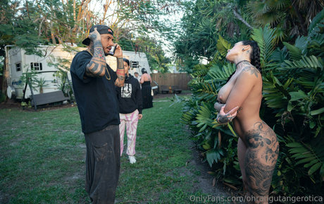 ohrangutangerotica exklusive nackten galerie