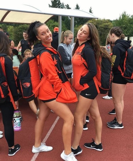 Taylor Johnson Cheer hd schöne fotos