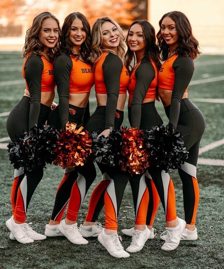 Taylor Johnson Cheer xxx schöne fotos