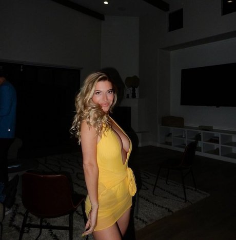 Taylor Mathis beste nacktheit fotos