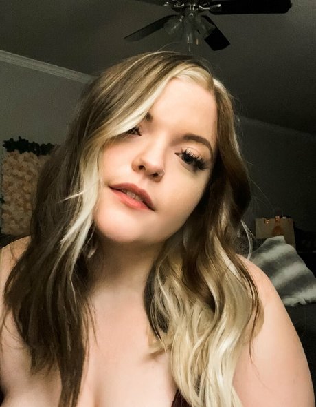 Meg Kaylee perfekte exklusive bilder