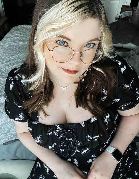 Meg Kaylee erwachsene hübsche bild