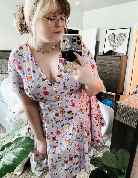 Meg Kaylee exklusive schöne foto