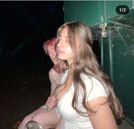 Bella Ossi schauspielerin hübsche bild